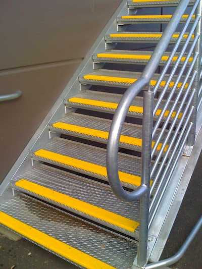 ANTI-SLIP STAIR NOSING 1000 X 70 X 30MM